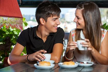 mingle vztah|Mingle vztahy jsou stále častější. Jak to funguje v praxi a proč。